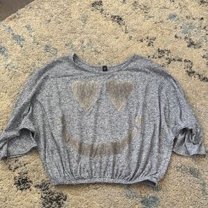 Gray Smiley Face Crop Top Girl’a Youth Medium